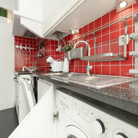 Akicity Ourique Light